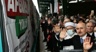 Türkiye, Afganistan'a 'İyilik Treni' Gönderdi