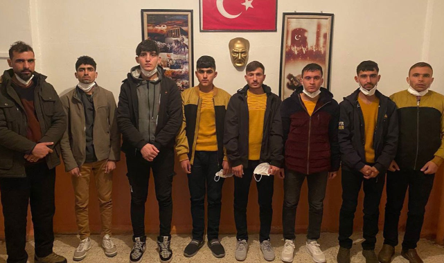 Yasa Dışı Göçmen Akını Sürüyor: Van'da 8 Kişi Yakalandı