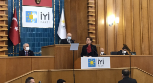 Akşener: Cesaretin Varsa Vatandaşın İçine Kendin Çık, Bir Gün Esnafı Gez
