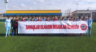 Ankara'da U16 Liginde Rus İşgaline Karşı Pankart