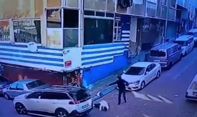 Anne, Baba ve Oğul Sokak Ortasında Kurşunlandı