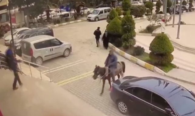 At Arabasına El Konuldu: Belediyeye Atıyla Girmek İstedi