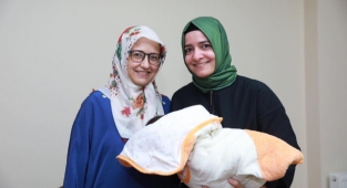 Betül Sayan Kaya'nın Burs Başvurusu Aynı Gün Kabul Edilmiş
