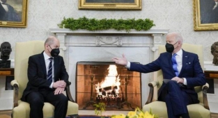 Biden'dan Rusya'ya Gözdağı: Ukrayna'yı İşgal Ederlerse NATO Karşılık Vermeye Hazır