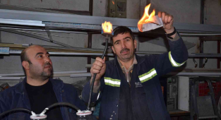 Bir Esnaf Dükkanını 10 Liralık Benzinle 10 Saat Isıtmanın Yolunu Buldu