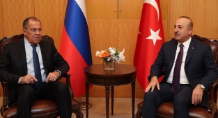Çavuşoğlu'ndan Lavrov'a Operasyonları Durdurma Çağrısı