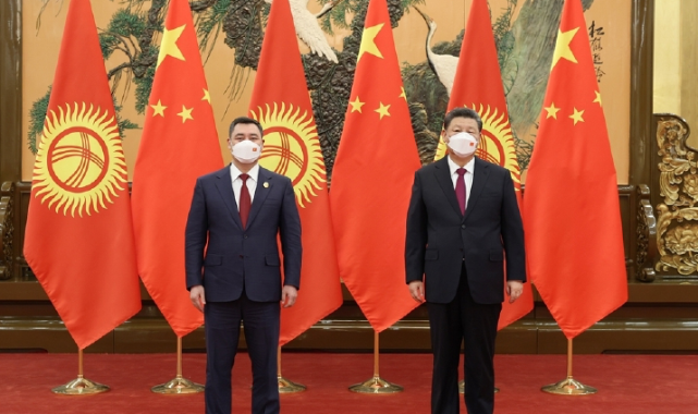 Çin'den Kırgızistan'a 50 Milyon Yuan Hibe: Kırgız Cumhurbaşkanı Japarov'dan Çin'e Doğu Türkistan Konusunda Destek