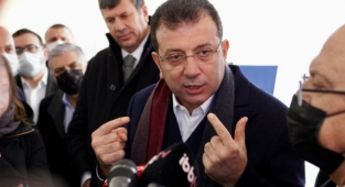 İmamoğlu'ndan İçişleri Bakanlığı'na Tepki: O Liyakatsiz Şahsiyet Ahlaksızlığa Doğru Adımlar Atmasın