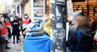 İstanbul'da Rus Konsolosluğu Önünde Ukrayna Eylemi