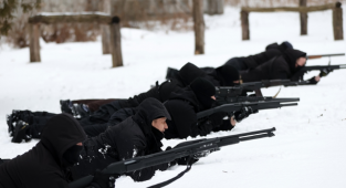 Kiev'de Gönüllülere Temel Savunma Eğitimine Başlandı