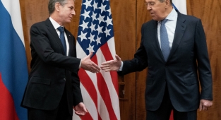 Lavrov ve Blinken Telefonda Görüştü