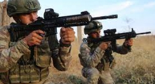 Şanlı Türk Ordusu Suriye'de 6 Kürtçü Teröristi İmha Etti