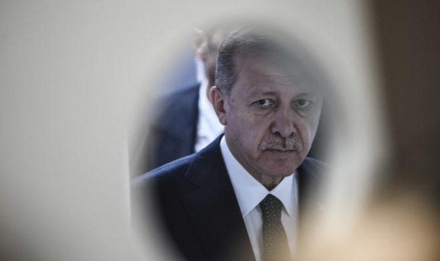 'Seçmene ve AKP'ye Anket Tuzağı': Yüzde 34-36 Açıklaması AKP İçinde Tartışma Yarattı