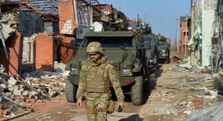 Sınıra 190 Bin Asker Yığan Rusya, Ukrayna'yı Savaş İstemekle Suçluyor