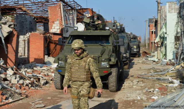 Sınıra 190 Bin Asker Yığan Rusya, Ukrayna'yı Savaş İstemekle Suçluyor