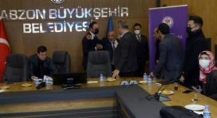 Trabzon'da Şoförlerin Öfke Kontrolü Toplantısında Kavga Çıktı