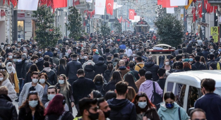 Türkiye'nin Nüfusu 2021'de 1 Milyon 65 Bin 911 Kişi Arttı