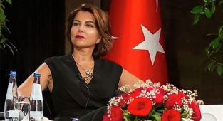 Wall Street Journal'dan Sedef Kabaş Yorumu