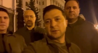 Zelensky, Hükümet Üyeleriyle Beraber Kiev Sokaklarından Ukrayna Halkına Seslendi