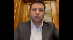 Zelensky, Ukrayna Genelinde Sıkıyönetim İlan Etti