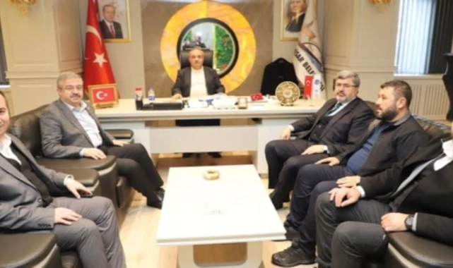 AKP'li Belediye Başkanı Makam Odasını 429 Bin Liraya Yeniletti