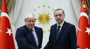 AKP'li Cumhurbaşkanı Erdoğan, İngiltere Başbakanı Johnson ile Görüşüyor