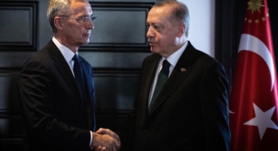 AKP'li Cumhurbaşkanı Erdoğan, NATO Genel Sekreteri Stoltenberg İle Görüştü