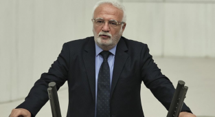 AKP'li Elitaş'tan Ramazan Pidesi Zammı Yorumu: Pide Hemen Bayatlar, Ekmek Bayatlamaz