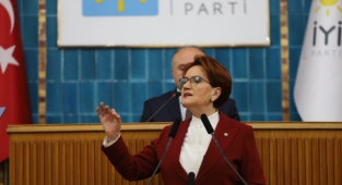 Akşener Erdoğan'a: Senin Fesli Meczuptan Öğrendiğin Sınırlı Tarih Birikiminde Bulunmaz...