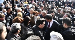 Akşener Şile'de Esnafı Gezdi: 'İşler Berbat, Ben 4 Aydır Kiramı Ödememişim'