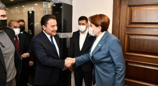 Ali Babacan, Meral Akşener'i Ziyaret Etti