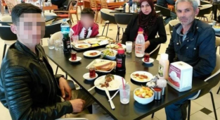 Annesini Öldürdüğü İddiasıyla Yargılanıyordu: Babasının Son Sözleriyle Beraat Etti