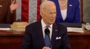 Biden: Putin Kiev'i Tanklarla Kuşatabilir Ama Asla İran Halkının Kalbini Kazanamayacak