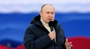 Diktatör Putin'in 25 Asgari Ücret Değerindeki Paltosunun Üreticisi Eleştirilerin Hedefinde
