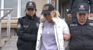 Esra Ersoy 'Çocuğa Cinsel İstismar' Suçundan Tutuklandı