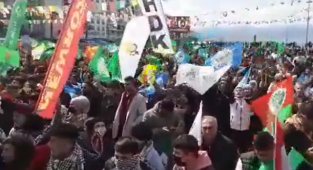 HDP Mitinginde Kürtçü Terör Örgütü Lideri Lehine Sloganlar Atıldı