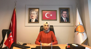 İBB Meclis Üyesi Amine Cansu Kaba 'Bu Kadarı da Olmaz' Diyerek AKP'den İstifa Etti