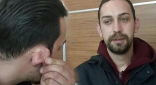 Iraklı Şahıs İstediği Sigarayı Vermeyen Gencin Kulağını Kesti