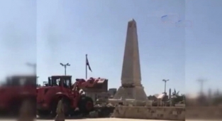İran Destekli Husiler, Yemen'de Türk Şehitliği'nde Bulunan Anıtı Yıktı