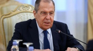 İşgalci Lavrov: Fransızların Milli Sembolü Horoz Olduğu İçin Çok Sık Ötüyorlar