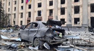 İşgalci Ruslar Mariupol'de Geçici Ateşkese Uymuyor