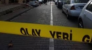 İzmit'te Kadın Cinayeti: Eşini Sırtından Bıçakladı