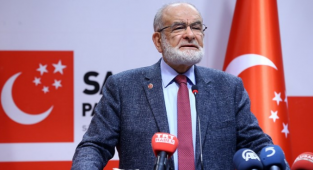 Karamollaoğlu'ndan Nebati'ye Tepki: Ne Demek 'Bayrak İnmeyecek, Ezan Susmayacak'