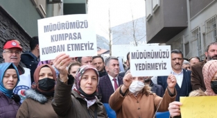Kız ve Erkek Öğrencilerin Ayrı Oturtulması Talimatını Veren Mürteci Müdür Tepkiler Dinince Görevine İade Edildi