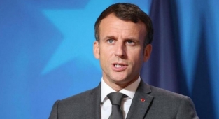 Macron Fransız Cumhubaşkanlığına Yeniden Aday