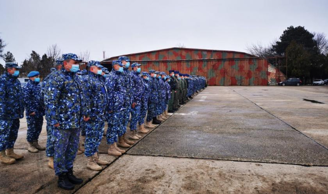 Romanya'nın Savaş Uçağı ve Helikopteri Karadeniz'de Düştü: 8 Kişi Hayatını Kaybetti