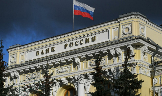 Rus Ekonomisi Çöktü: Merkez Bankası Döviz Satışlarını 9 Eylül'e Kadar Durdurdu