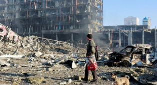 Rusların Mariupol'deki Tiyatro Saldırısı: 300 Kişinin Hayatını Kaybettiği Düşünülüyor