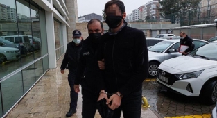 Samsun’da Düğün Salonuna Girip Pasta Yiyen Adam Gözaltına Alındı