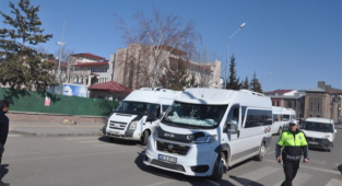 Servis Şoförleri Akaryakıt Zamlarını Protesto Etti